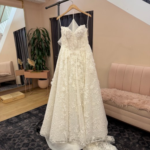3D Floral Lace Ball Gown with Sweetheart Bodice - Silvia