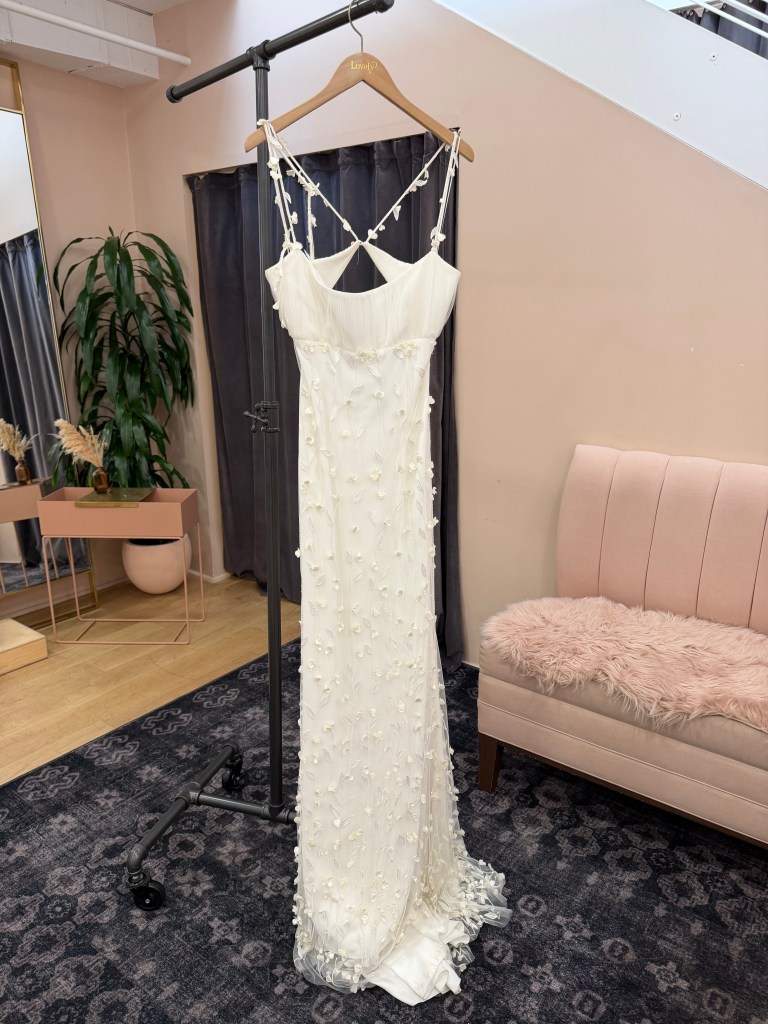 Cutout Scoop Neck Sheath Gown with Floral Appliqué - Gwynevere
