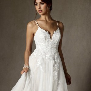 Azazie Nikita Wedding Dress Size 16 Diamond White NWT